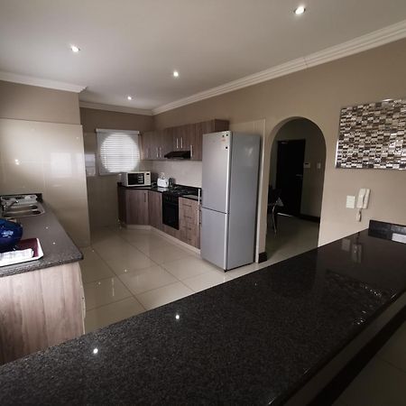 Arabella Apartment Durban Bagian luar foto